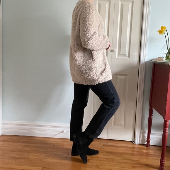 Ankle Boots: Zara Black Tapered Chelsea Shoes (Women's Size 9) - Picture 6 of 9